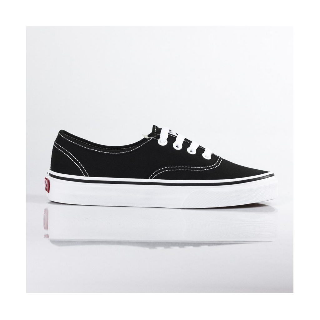 SCARPA BASSA AUTHENTIC BLACK