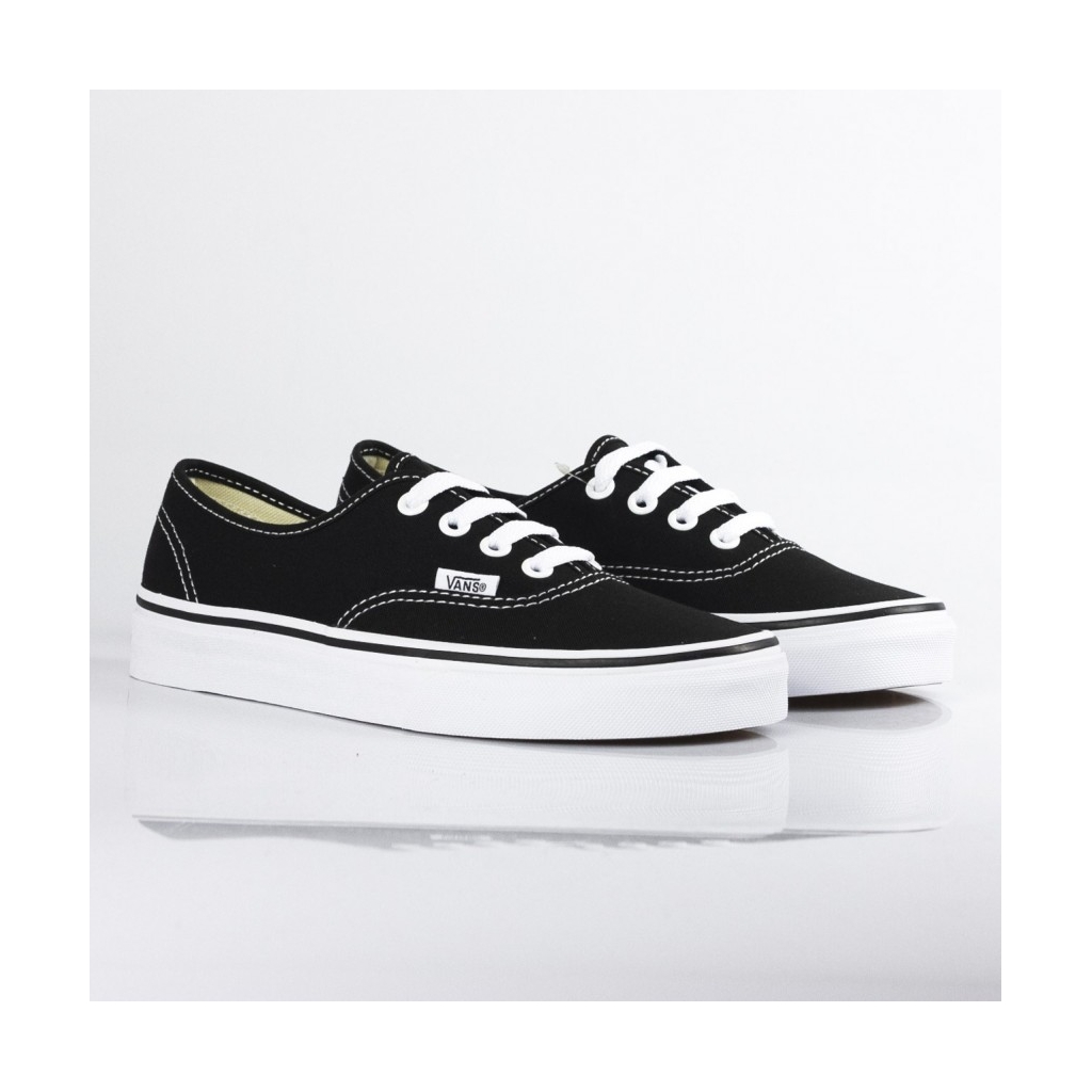 SCARPA BASSA AUTHENTIC BLACK