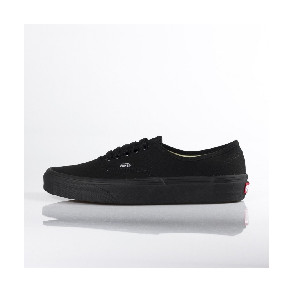 SCARPA BASSA AUTHENTIC BLACK/BLACK