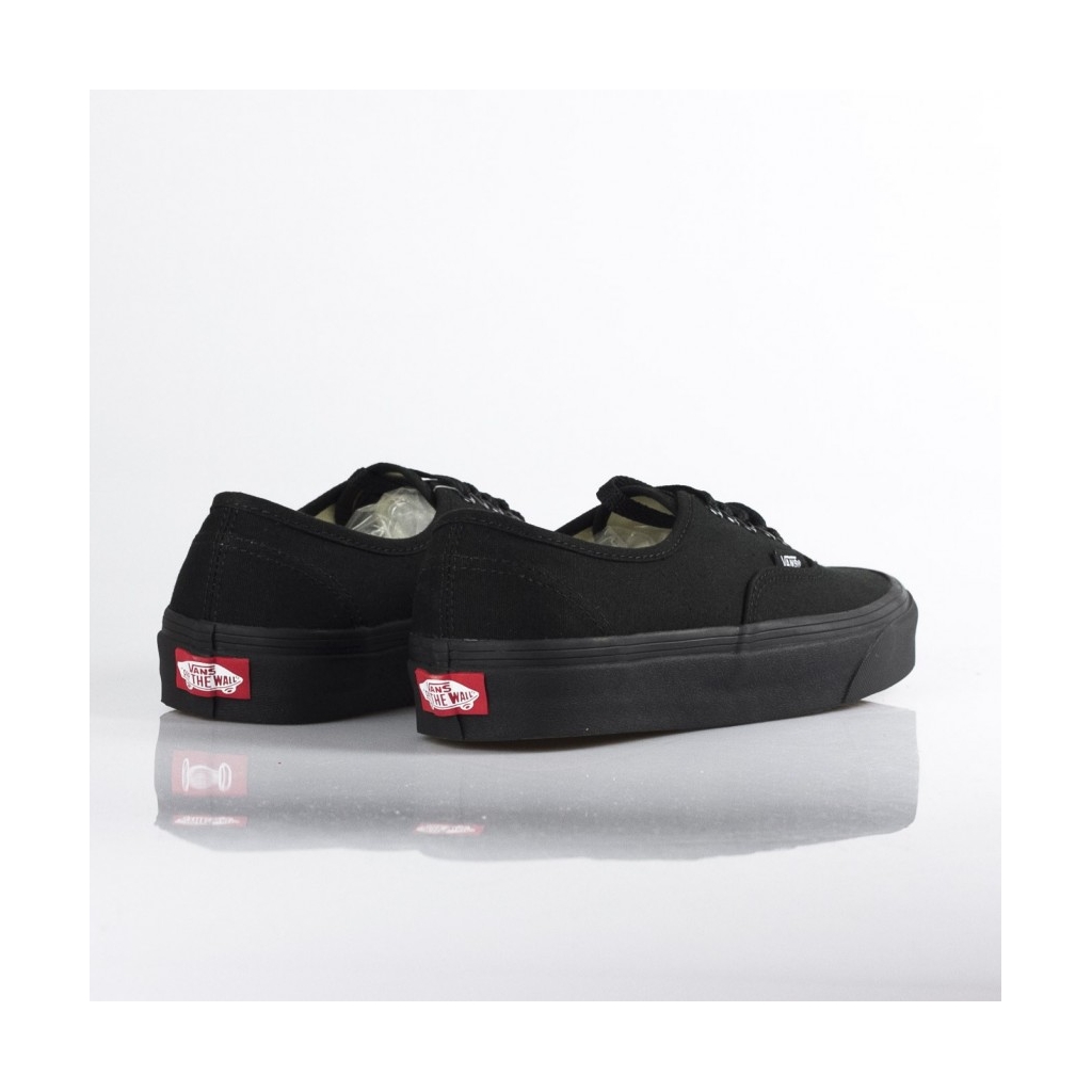 SCARPA BASSA AUTHENTIC BLACK/BLACK