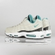 NIEDERSCHUH AIR MAX 95 ESSENTIAL LIGHT BONE / SPORT TURQ / SCHWARZ