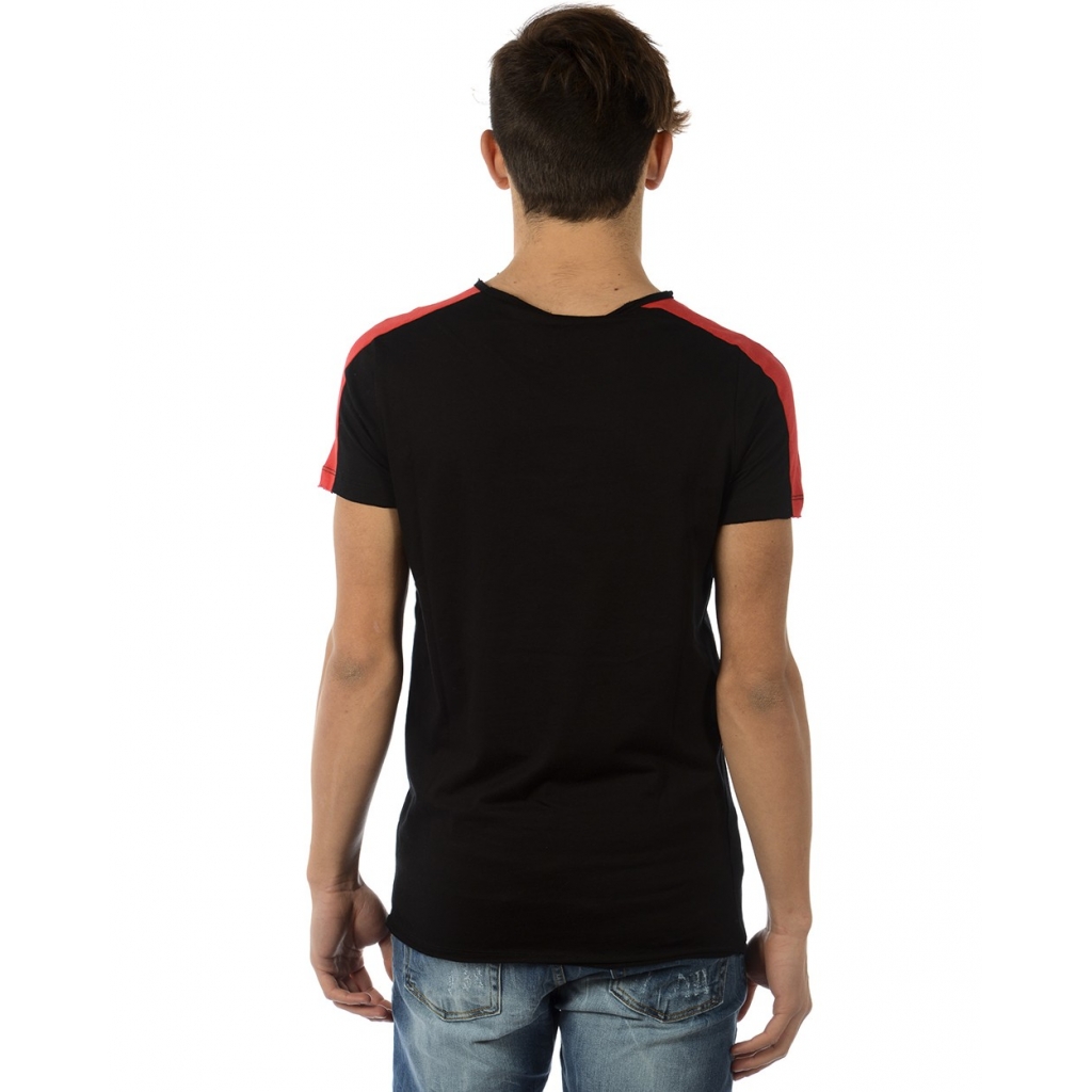 T-SHIRT NERO