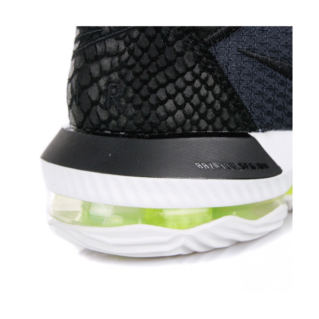 SCARPA BASSA LEBRON XVI LOW BLACK/BLACK/SUMMIT WHITE/VOLT