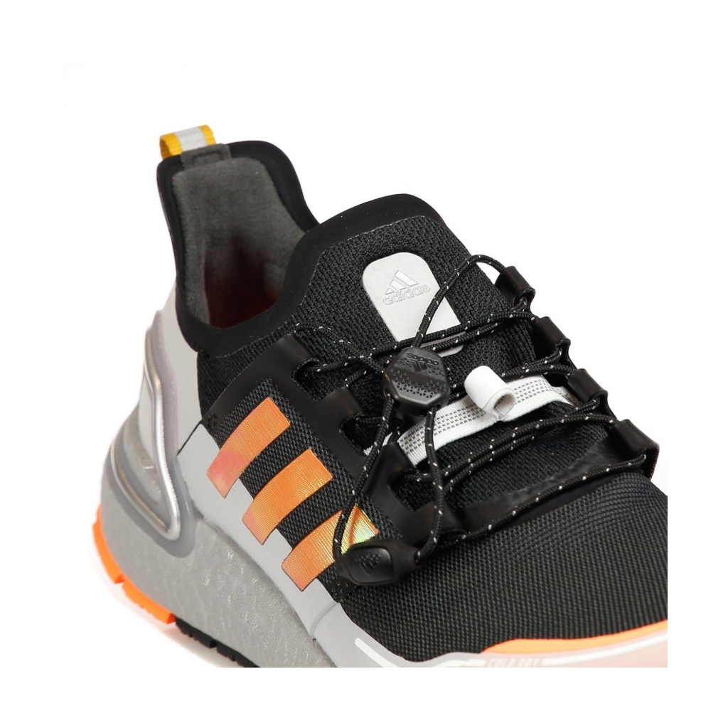 SCARPA BASSA ULTRABOOST CRDY CORE BLACK/SIGNAL ORANGE/LEGACY GOLD