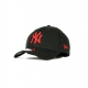 CAPPELLINO VISIERA CURVA MLB LEAGUE ESSENTIAL 940 NEYYAN BLACK/RED