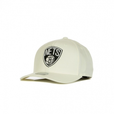 CAPPELLINO VISIERA CURVA NBA BLK/WHT LOGO 110 BRONET OFF WHITE/BLACK/WHITE