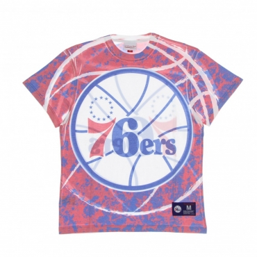 MAGLIETTA UOMO NBA JUMBOTRON TEE HARDWOOD CLASSICS PHI76E SCARLET/ORIGINAL TEAM COLORS