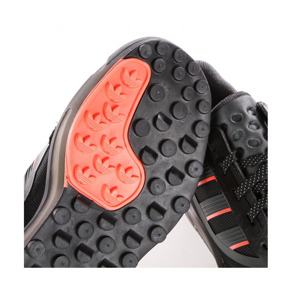 scarpa bassa uomo indoor ct CORE BLACK/SIGNAL GREEN/SOLAR RED