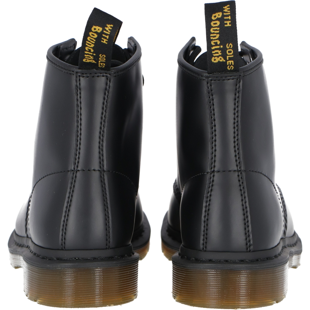 STIV 101 6 BUCHI BLK SMTH DR MARTENS BLACK SMOOTH