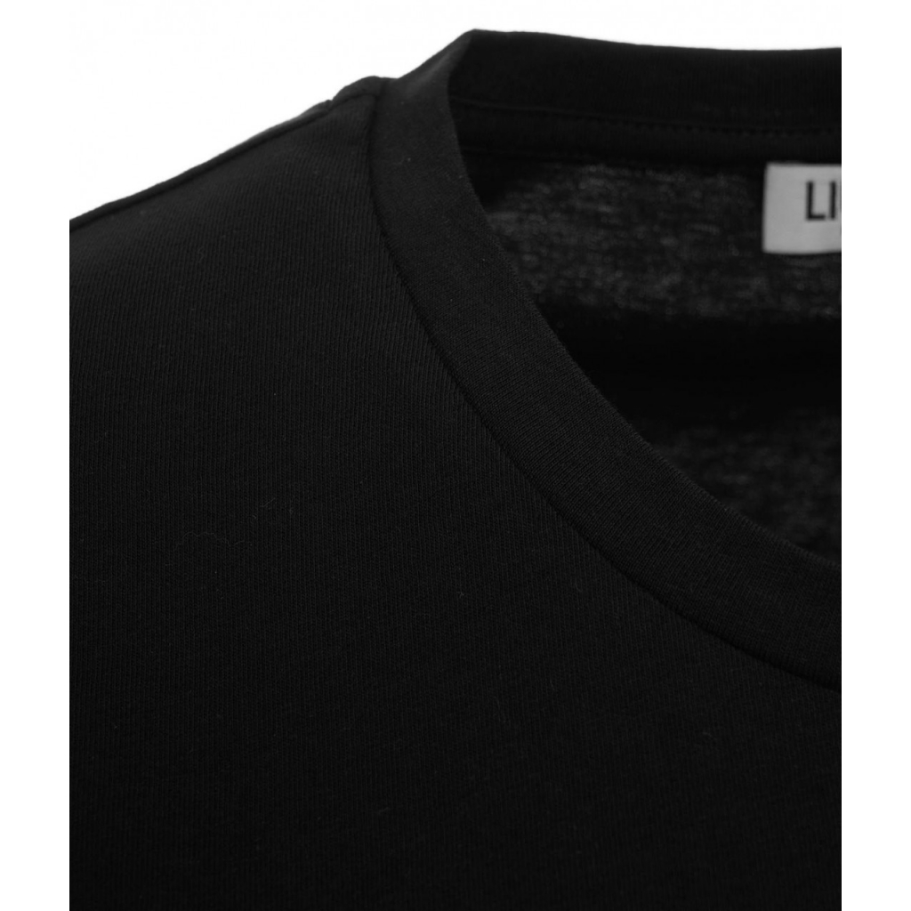 T-shirt con dettagli del logo nero