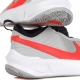 scarpa bassa ragazzo team hustle d 10 gs LT SMOKE GREY/BRIGHT CRIMSON