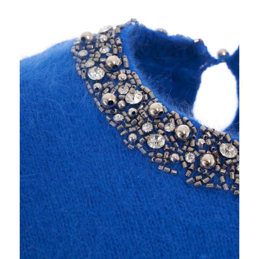 Top in maglia con ricamo di strass blu