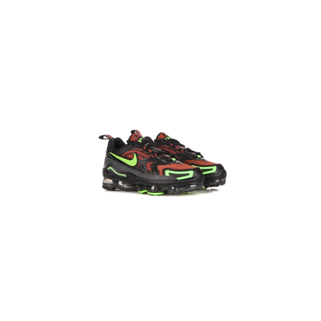 Jet black vapormax top