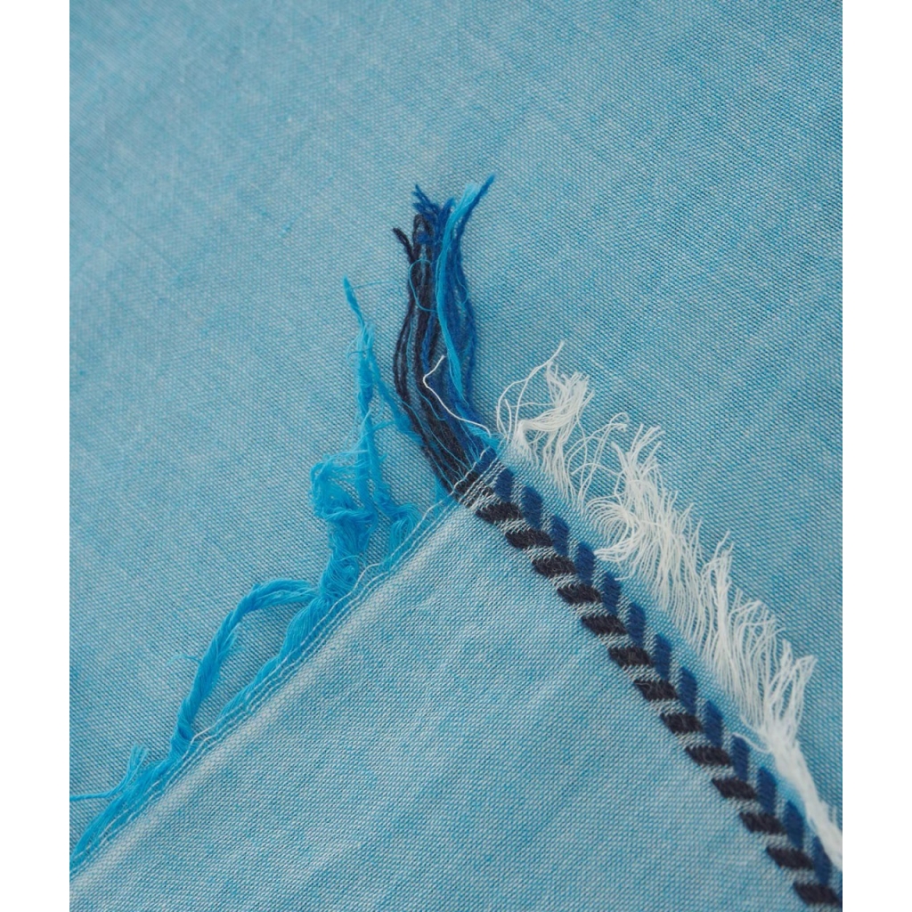 Sciarpa con frange azzurro