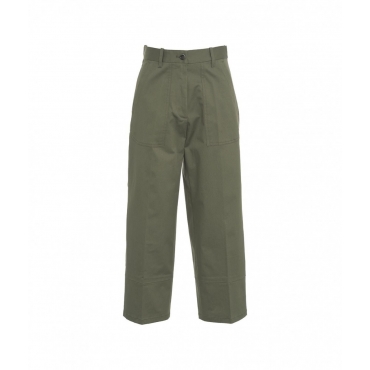 Carpenter chino verde