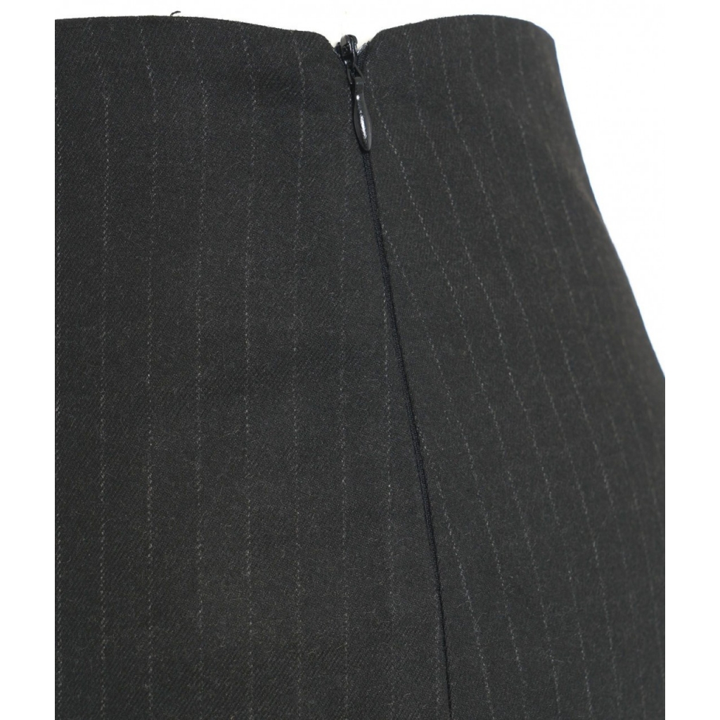 Gonna gessata con spacco grigio scuro