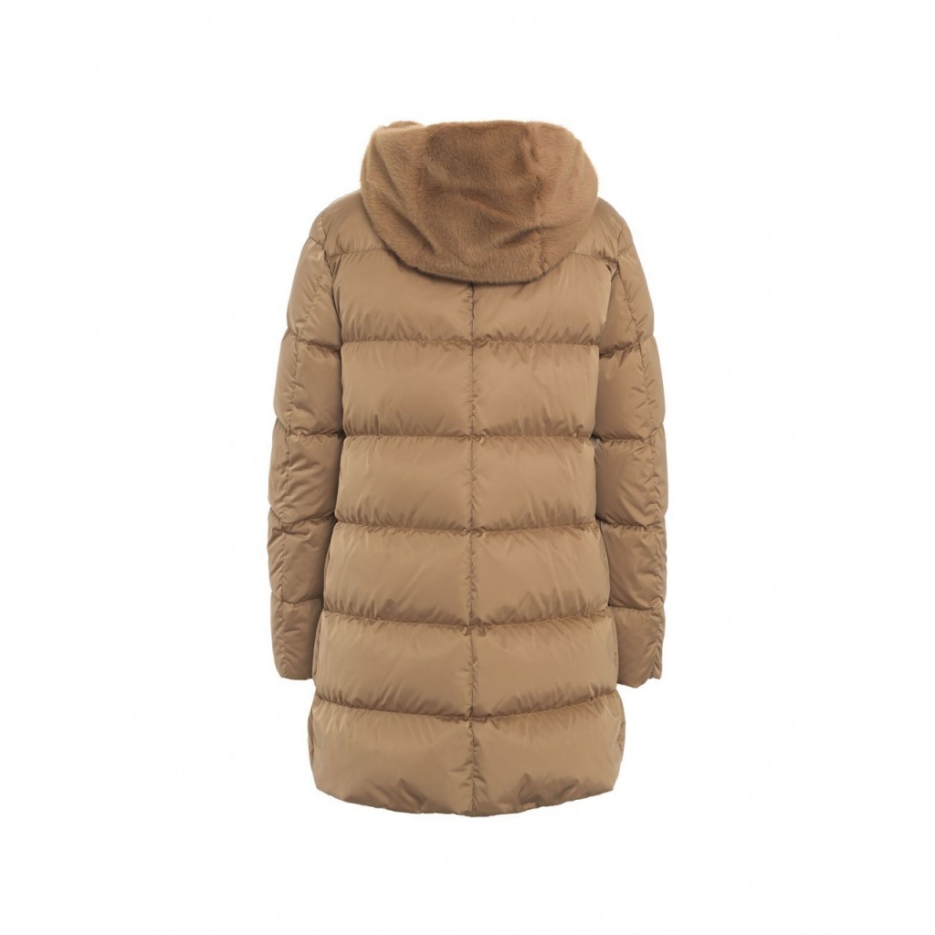 Piumino trapuntato con pelliccia ecologica marrone chiaro
