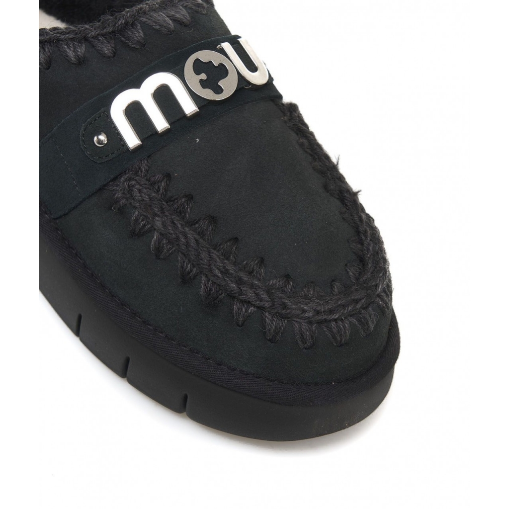 Slides con logo in metallo nero