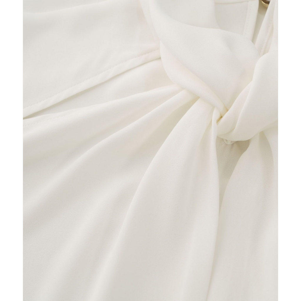 Camicia con cut outs in crpe bianco