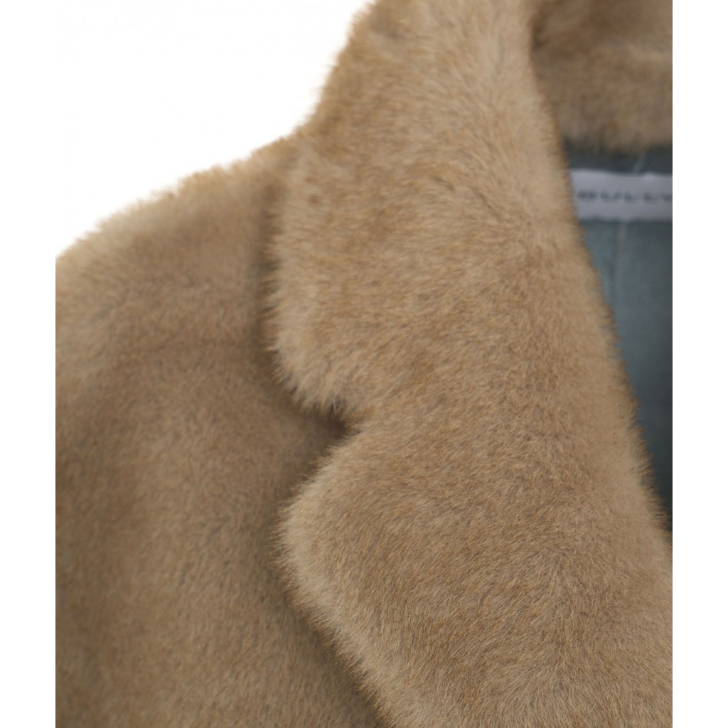 Cappotto in pelliccia sintetica beige