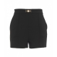 Shorts in crpe stretch con morsetto nero