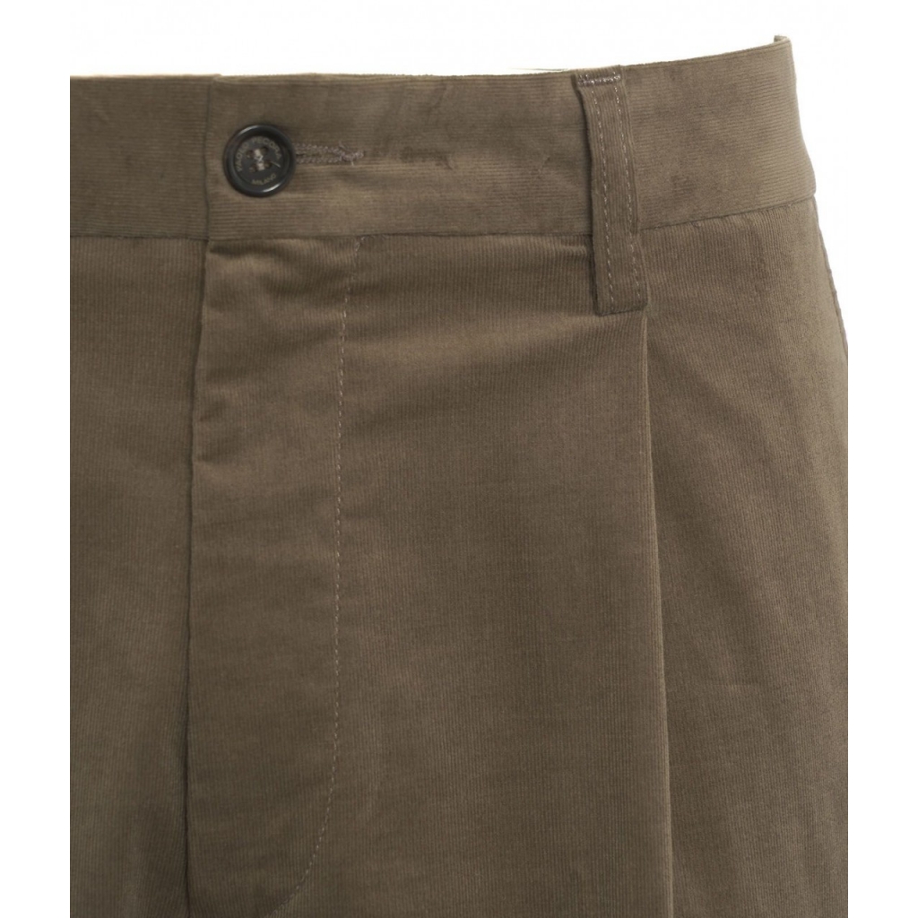 Pantaloni di velluto a coste sottili oliva