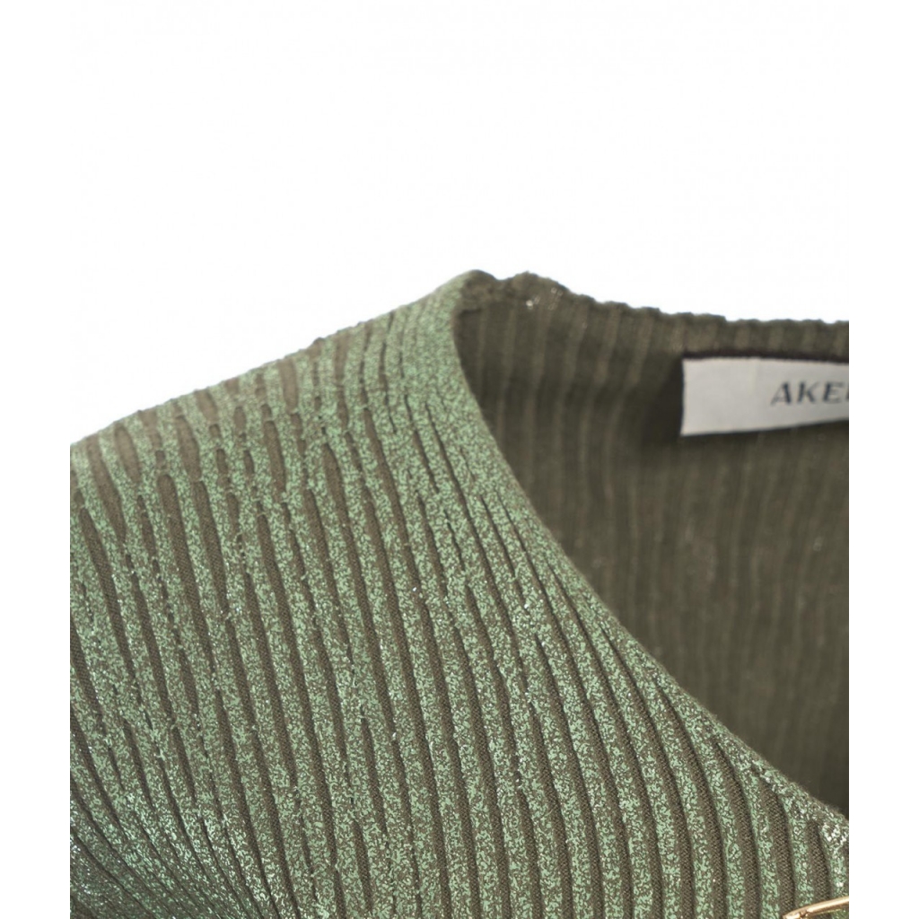 Cropped cardigan a maglia con spilla verde