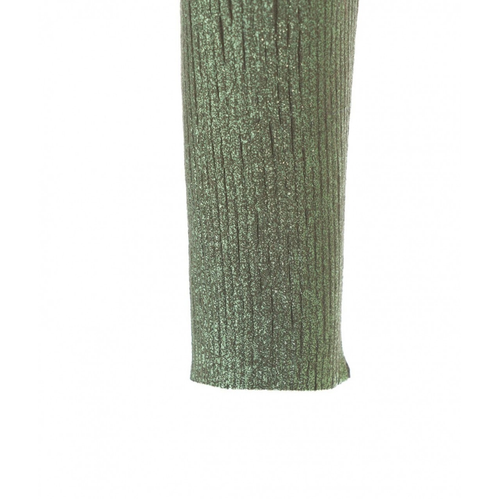 Cropped cardigan a maglia con spilla verde