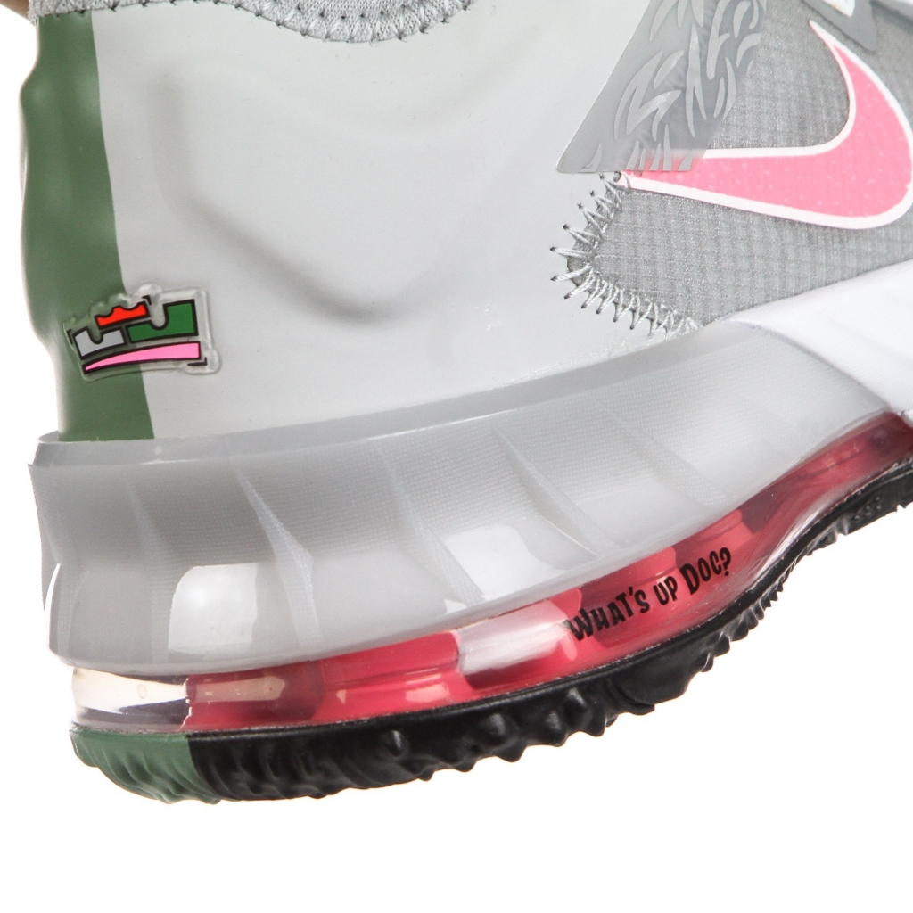scarpa basket ragazzo lebron xviii low bugs vs marvin gs LT SMOKE GREY/SUNSET PULSE/BLACK/WHITE