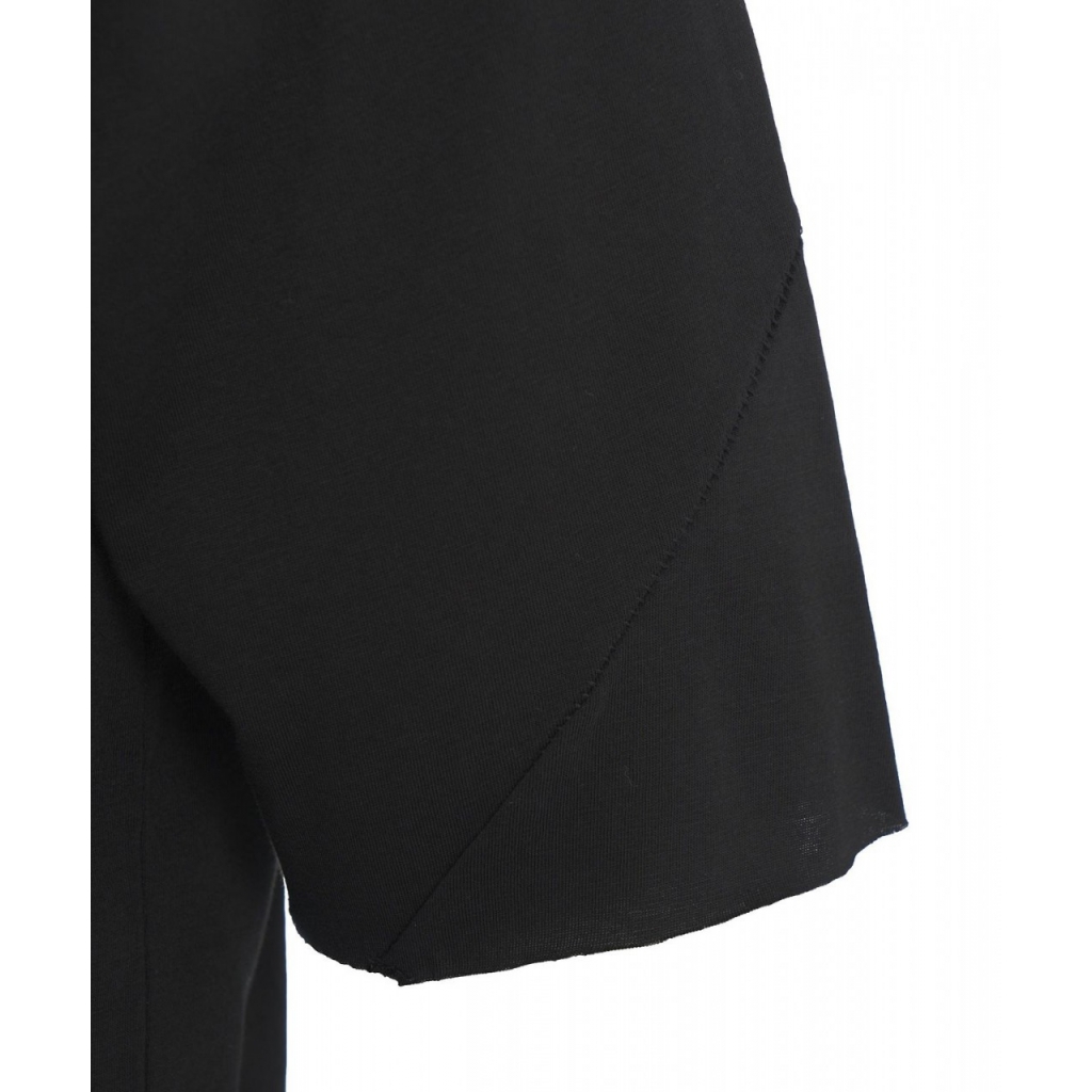 T-shirt con dettagli di cucitura nero