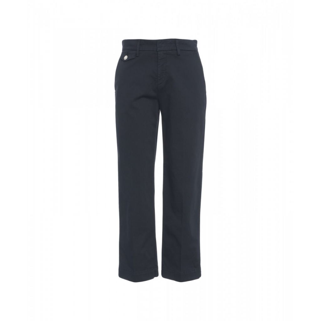 Pantaloni chino con applicazione blu