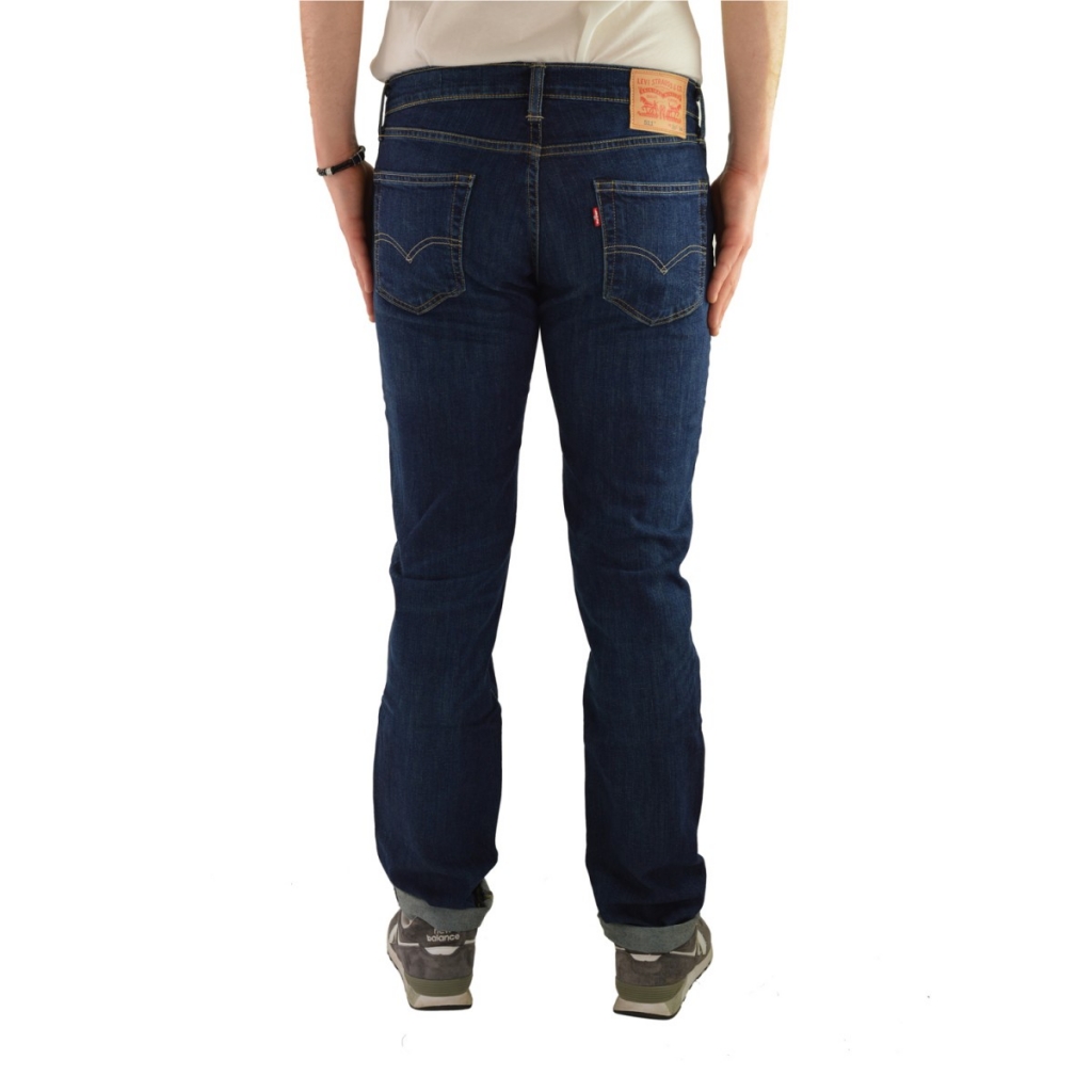 levis rain shower