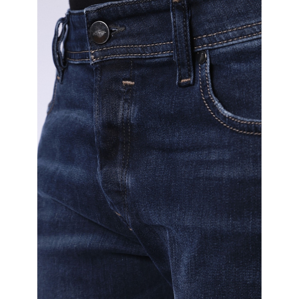 Slim fit Kakee jeans with all American pockets 01 | Bowdoo.com